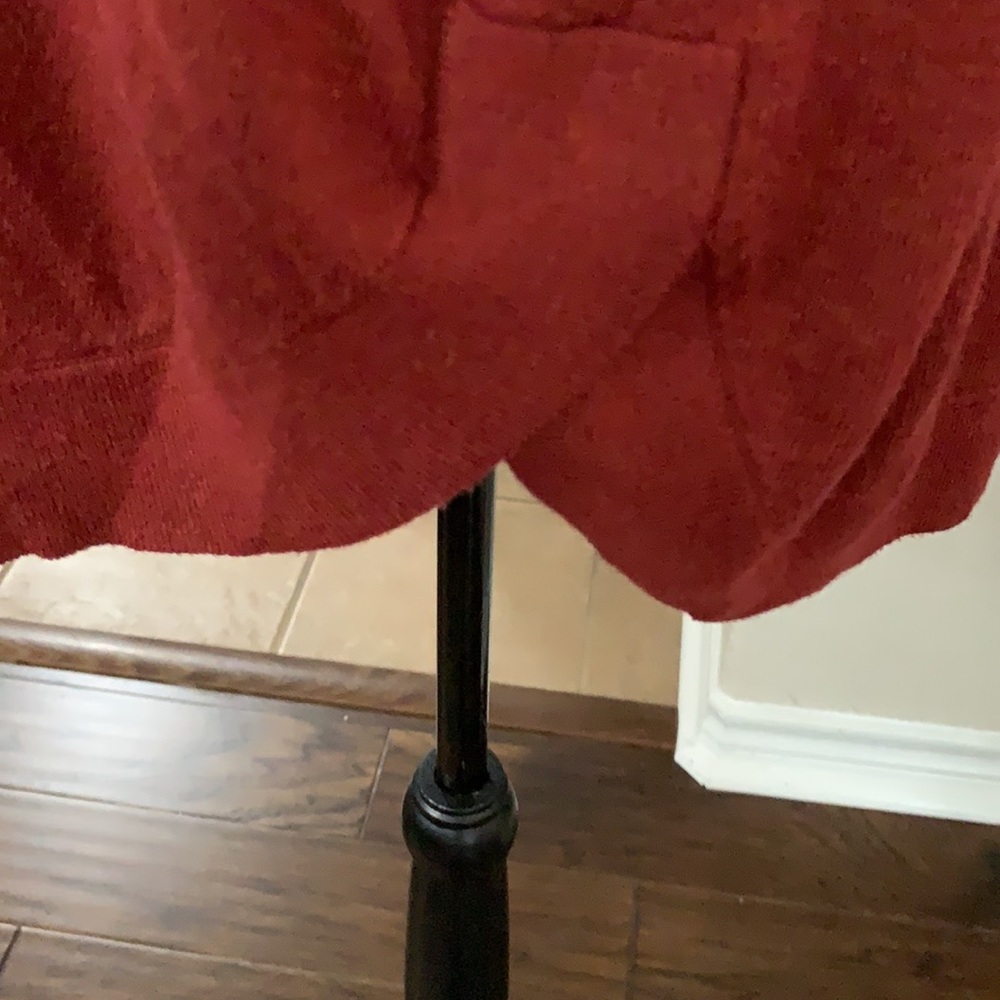 Loft solid red sweater - Picture 9 of 17